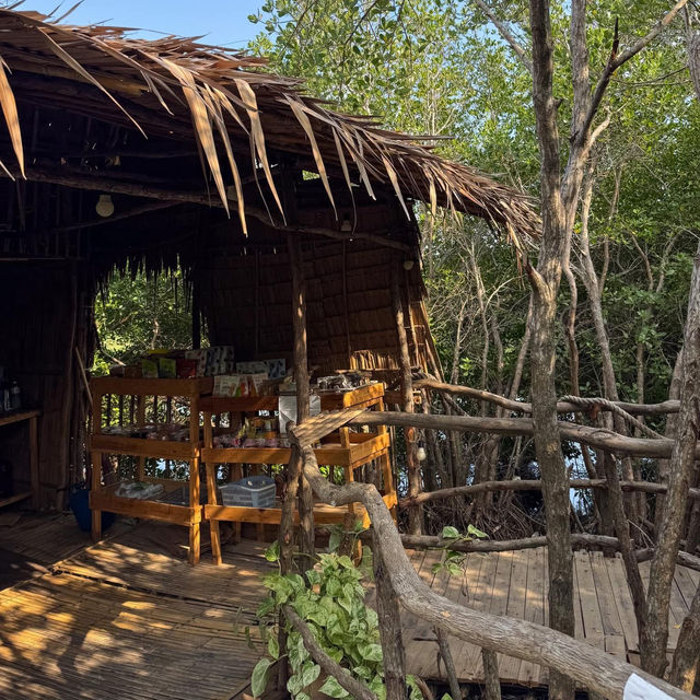 สภากาแฟกลางน้ำ กองเรือตรวจอ่าว อ.สัตหีบ จ.ชลบุรี