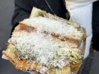Top Must-Try Foods at Borough Market, London