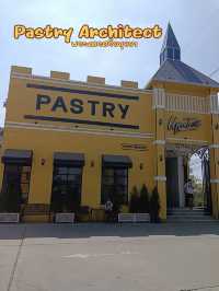 Pastry Architect อยุธยา คาเฟ่มินิมอลกับตึกสีเหลือง