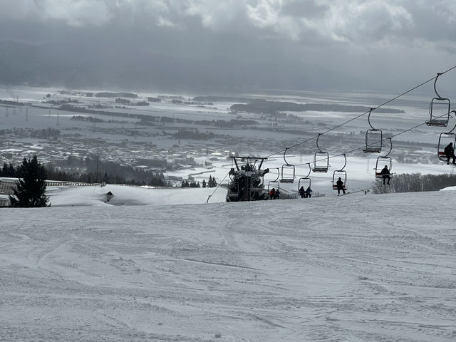หนีร้อนไปเล่นสโนบอร์ดที่ Inwashiro Snow Paradise