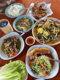 ส้มตำเจ๊ลักษณ์ แหลมสิงห์ จันทบุรี