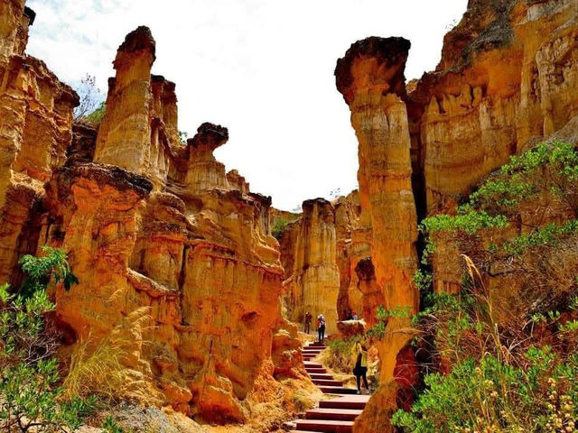 雲南元謀物茂土林攻略：探秘大地雕塑奇觀