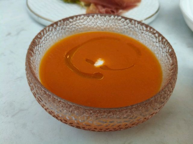 【屯門美食】米芝蓮推介手工意粉《JEP》｜一枱難求的松葉蟹膏意大利飯與紅蝦手造意粉🍝「Book位要趁早！」⚠️