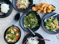 รีวิว Bansaithong Beach Resort