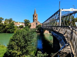 A stunning metal bridge.