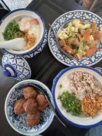 Stopped by Baan Langsuan for lunch today