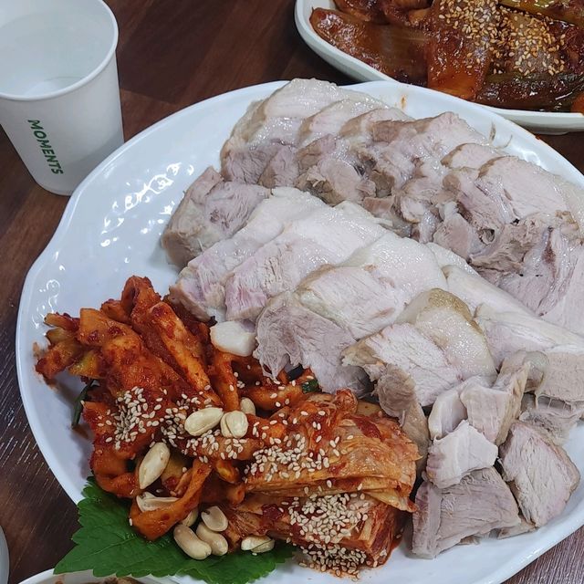首爾 鐘路 牡蠣菜包肉
