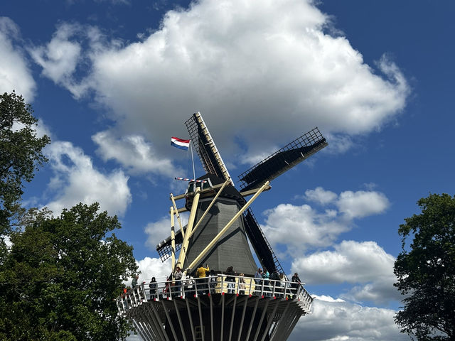 Keukenhof ทุ่งทิวลิปแดนดินสรวงสวรรค์