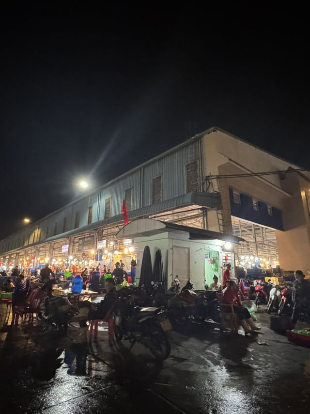 越南🇻🇳胡志明半夜最有名最大菜市場‼️