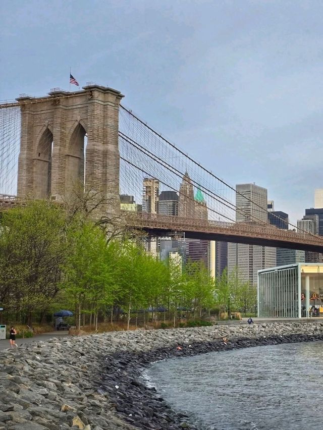 Dumbo จุดชมวิวและถ่ายรูปที่ดีที่สุดแห่งนึงใน NYC