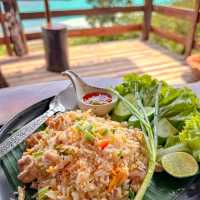 คาเฟ่ลับๆ เนินเขาขาด Tarzan Seaside cafe