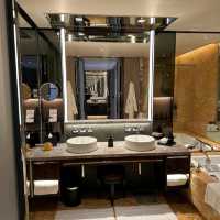 Four Seasons Hotel Hong Kong