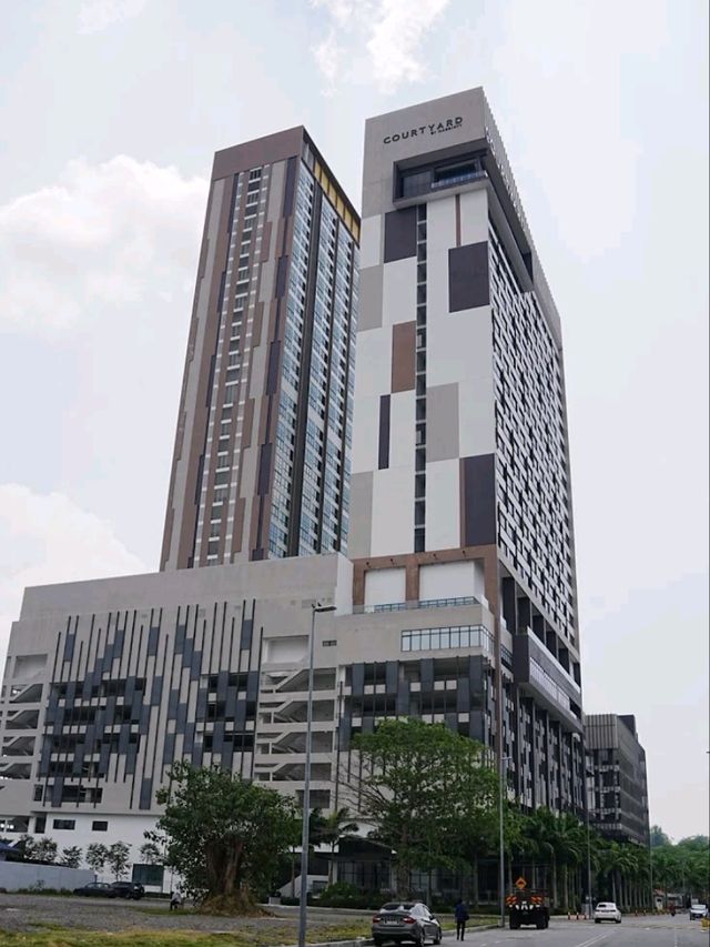“Courtyard by the Strait – Melaka’s Modern Riverside Retreat”