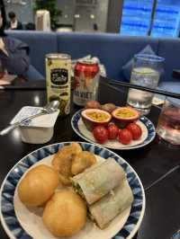 🇻🇳【無料でここまで快適!?】ノイバイ空港「Song Hong Lounge」で極上のトランジット体験！