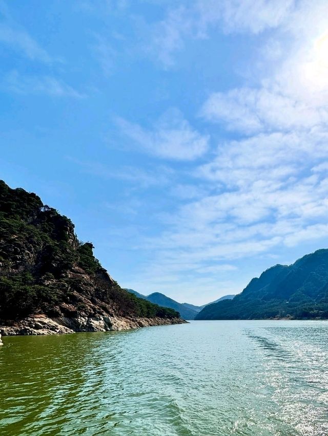 Cruising Chungjuho by Janghoe Ferry