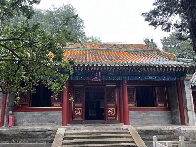 Soulful Beihai Park.