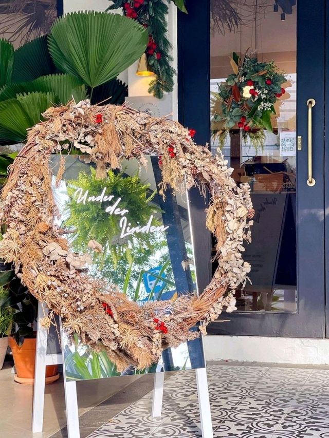 Café De Nicole’s Flower Singapore