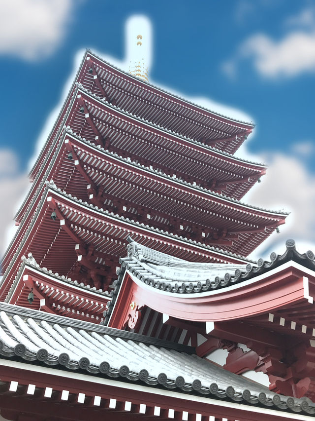 【東京　浅草寺と伝法院庭園、にぎわう寺町を歩く】