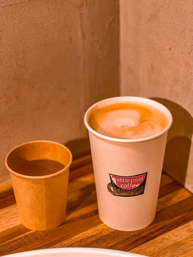 Little pool Coffee Tokyo