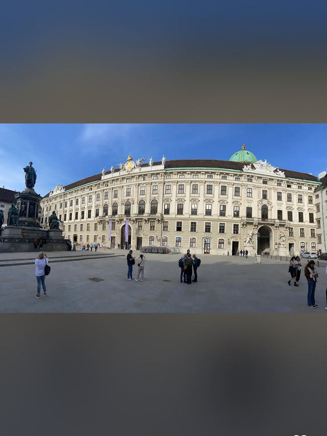 【ウィーン・ホーフブルク宮殿】👑歴代皇帝が暮らした、ウィーンの「心臓部」。 