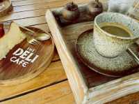 The Deli Cafe** Eden Beach Khao Lak 