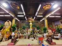 สักการะเจ้าแม่กวนอิมศักดิ์สิทธิ์เมืองแปดริ้ว