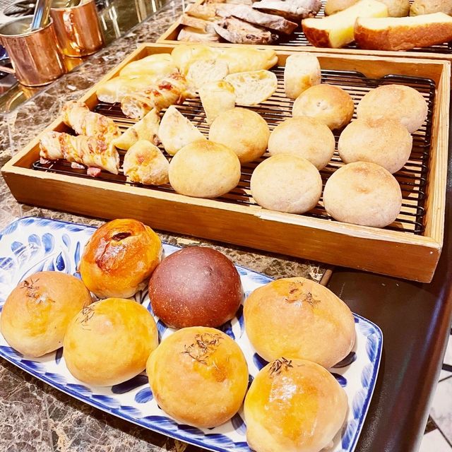 Tiny Tea & Bar