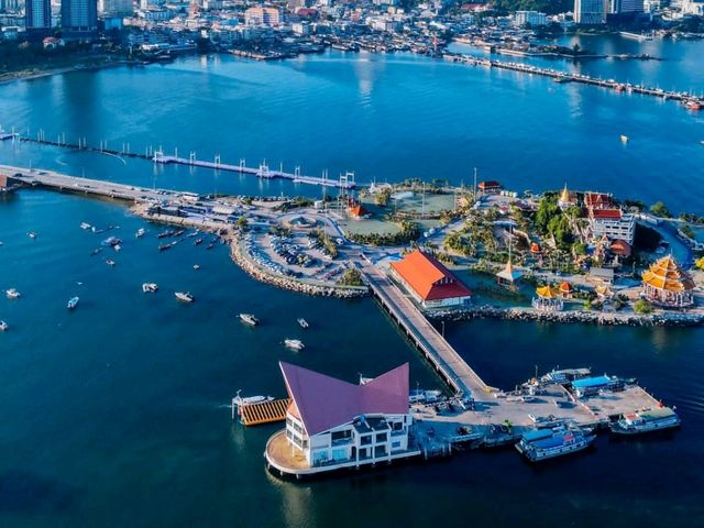 เกาะลอย ศรีราชา จังหวัดชลบุรี