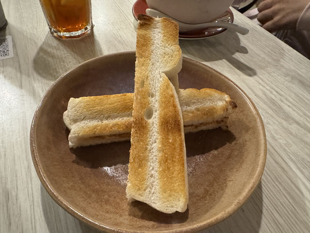 🥤 Warung Ekspres – Not Quite Express, and Not Quite Impressive