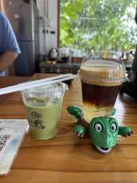 ร้านกาแฟลับริมถนนโคกกลอย จ. พังงา 