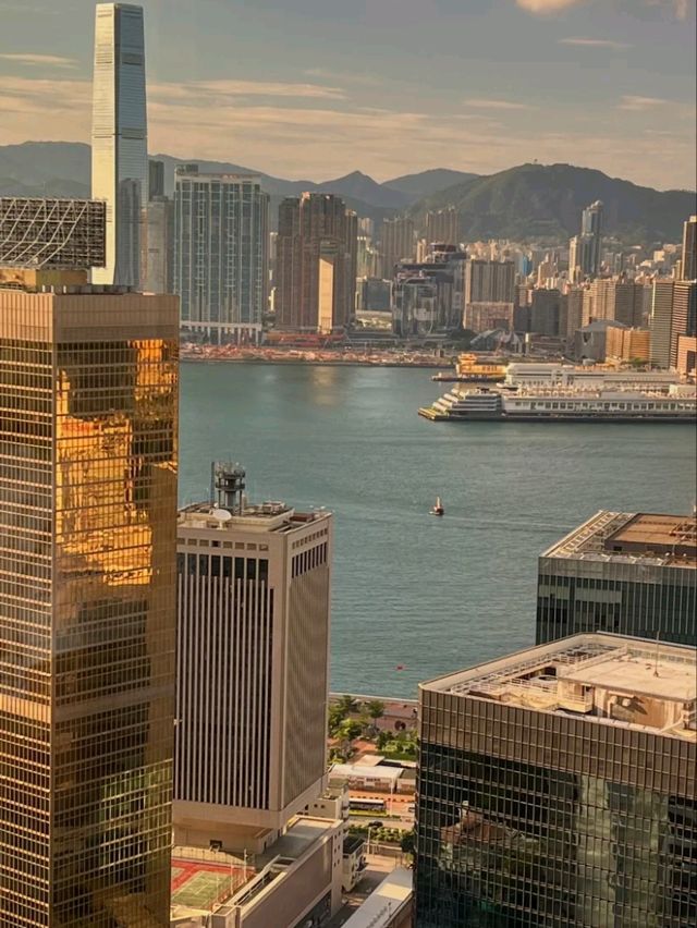 🏨 Island Shangri-La, Hong Kong – Where Tranquility Meets Skyline Luxury 🇭🇰