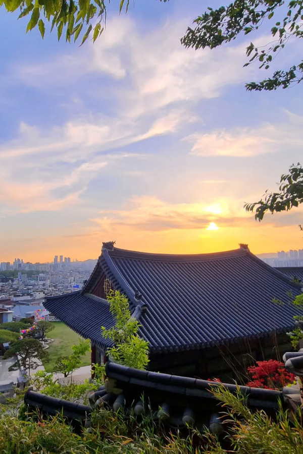 A calm climb up Achasan 🌿🌇