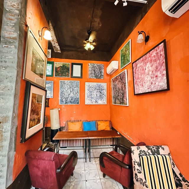 คาเฟ่แอนบาร์ในเมืองฮานอย  Nola Cafe & Bar