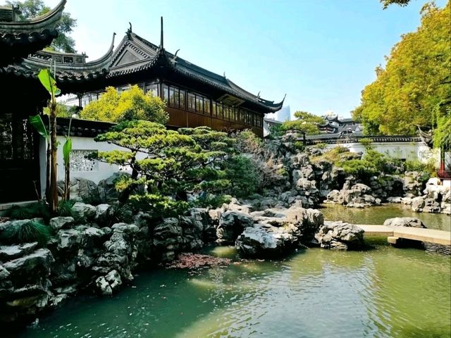 Wandering Through Yu Garden, Shanghai
