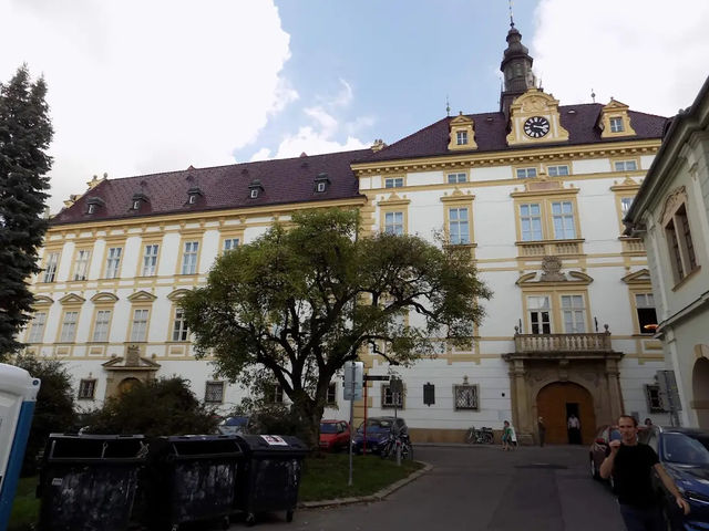 大司教宮殿 – Arcibiskupský palác