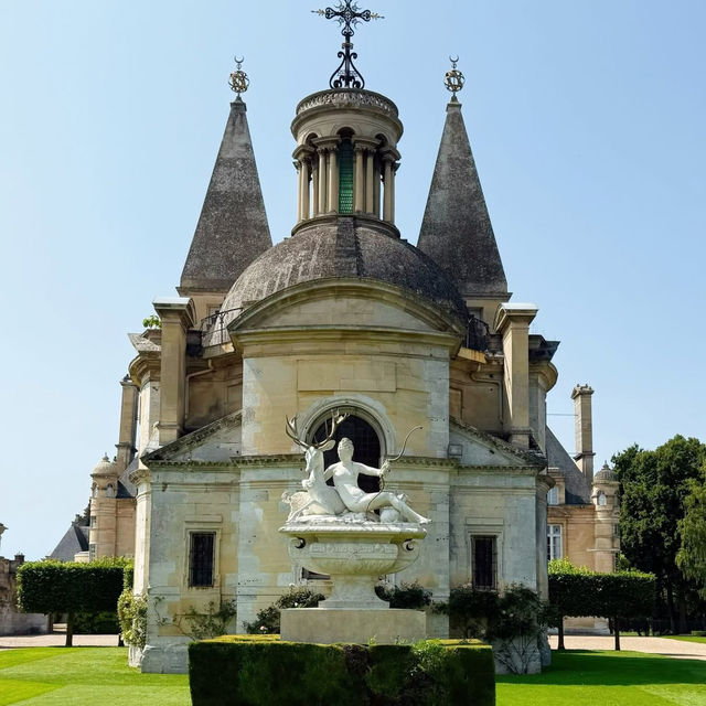 A Solitary Ode to Diana: My Pilgrimage to Château d'Anet