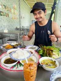 ร้านป้าขาว ขนมจีนเมืองคอน