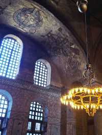 Hagia Sophia, where centuries of culture and faith live side by side 🕌🕊️