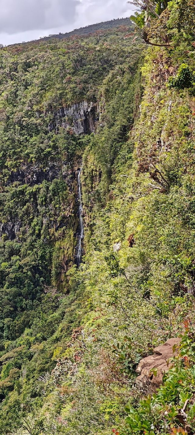 Alexandra Falls - Visit with Secretoo