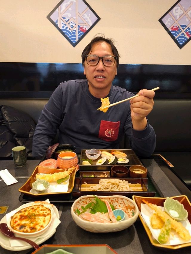 【甲羅】乃日式料理館,裝潢富特色,食物新鮮好味,服務更是一流! 【甲羅】乃日式料理館,裝潢富特色,食物新鮮好味,服務更是一流!