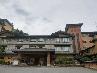 Hot springs are the best! Hirugami Onsen [Yumoto Hotel Achigawa].