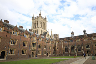 Exploring Cambridge: A Journey Through History and Beautiful Streets.