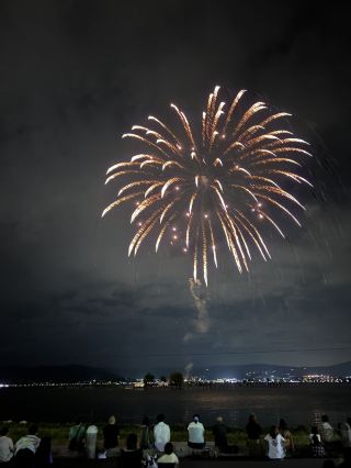 [Nagano, Suwa] Lake Suwa: Enjoy cafes, stunning views, and fireworks.