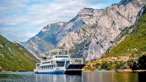 💙 Koman Lake, Albania 🇦🇱 — A Hidden European Paradise of Turquoise Water and Dramatic Mountains — traveler post in Shkoder