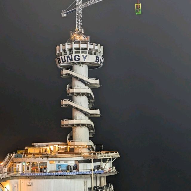 🐤 海牙海邊摩天輪與笨豬跳 | 歷史與現代的驚險相遇