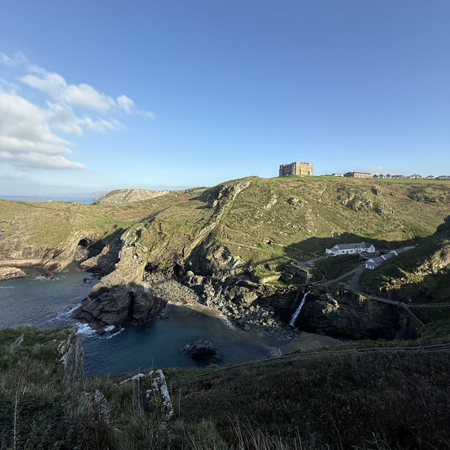 “Romance and Legend: A Breathtaking Escape to Tintagel Castle”