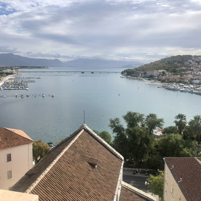Trotting around Trogir