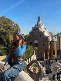 Exploring the colorful wonder of Park Güell 🎨🌿✨