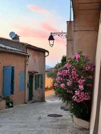🌿 Gassin: A Hilltop Jewel Overlooking the Glamour of Saint-Tropez 🇫🇷✨