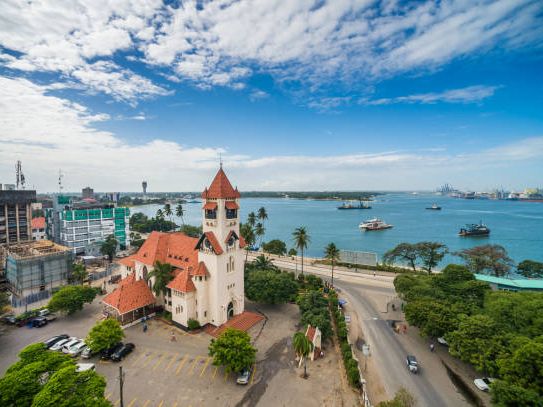 Dar es Salaam in 3 Days – Island Escapes, Local Eats & Art Vibes!